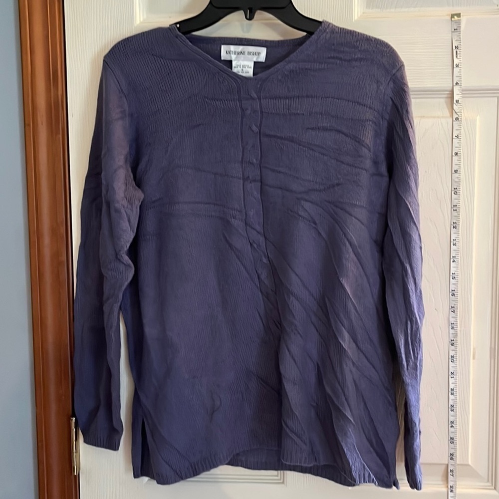 Katherine Bishop-size small-purple light weight long sleeve V-neck sweater